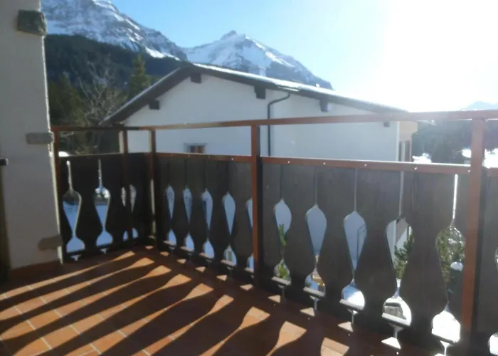 Apartament Stgirat *